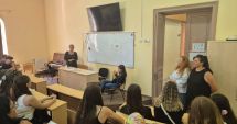 Stire din Cultură-Educație : Parteneriat educațional între două colegii de elită, la final de vacanţă