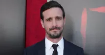 Stire din Actualitate : Actorul James Ransone, cunoscut pentru rolurile din „The Wire” şi „It: Chapter Two”, s-a sinucis