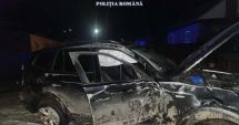 Stire din Eveniment : Doi tineri s-au răsturnat cu maşina, apoi au ascuns-o într-o curte fără ştirea proprietarului