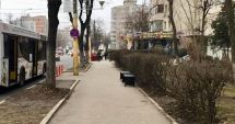 Stire din Politică-Administrație : Administrația locală din Constanța montează bănci în stațiile RATC