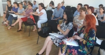Stire din Politică-Administrație : Angajații din administrația publică,  la mâna primarului pentru plata salariului