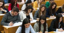 Stire din Cultură-Educație : La patru facultăți ale Universității „Alexandru Ioan Cuza” din Iași s-a reintrodus proba scrisă la admitere