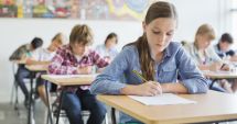 Stire din Cultură-Educație : Începe "lupta" pentru un loc în clasa a cincea, la colegiu. Unde va fi concurență mare