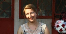 Stire din Eveniment : TÂNĂRA ÎNJUNGHIATĂ, PLÂNSĂ DE PRIETENI: "AI PLECAT PREA DEVREME. DUMNEZEU SĂ TE IERTE"