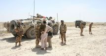 Stire din Eveniment : Imagini de colecție. Militari români, în misiune în Afganistan, în 2006