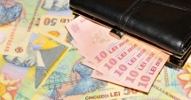 Stire din Eveniment : A găsit 20.000  de lei pe o stradă din Constanța și  a dus banii la Poliție