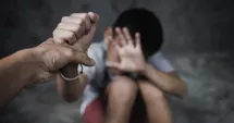 Stire din Actualitate : Agresorii sexuali condamnați, interziși în școli, spitale și centre de îngrijire. Lege adoptată de Parlament