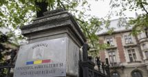 Stire din Economie : Peste 120 de milioane de lei pentru suplimentarea bugetului Ministerului Agriculturii, pentru asigurarea funcţionării agregatelor de irigaţii
