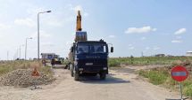 Stire din Politică-Administrație : A început asfaltarea străzii de pământ Prelungirea Meșterul Manole, din cartierul Km 5