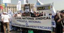 Stire din Economie : A început mitingul gardienilor din penitenciare