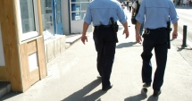 Stire din Eveniment : A încercat să spargă o casă de amanet. Poliția, pe urmele borfașului