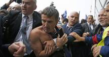 Stire din Actualitate : Incidente violente la Air France. Mai multe persoane, rănite