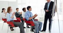 Stire din Diverse : Ai trac să vorbești în public? Ar trebui să-ți pregătești dinainte discursul