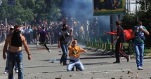 Stire din Actualitate : Alertă în Albania. Intoxicare  în masă,  la un miting