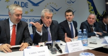 Stire din Politică-Administrație : Începe scandalul în ALDE. Se cere demisia lui Tăriceanu