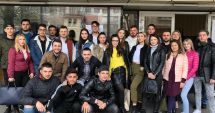 Stire din Politică-Administrație : Ziua Mondială a Teatrului, sărbătorită de tinerii din ALDE Constanța