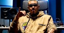 Stire din Eveniment : Alex Velea, audiat ca martor în cazul crimei de la petrecerea cu vedete. Victima, ucisă cu 20 de lovituri de macetă