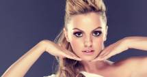 Stire din Monden : A dat lovitura! Alexandra Stan, PREZENTATOARE