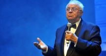 Stire din Cultură-Educație : Veste tristă despre Alexandru Arșinel: a fost operat de urgență