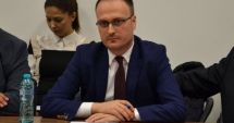 Stire din Eveniment : Fata ucisă era nepoata lui Alexandru Cumpănașu: "Cum au putut să stea la poartă știind că în casa aia e un criminal?"