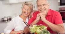 Stire din Sănătate : Restricțiile alimentare severe pot duce la carențe nutriționale și scădere în greutate