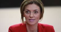 Stire din Politică-Administrație : "Guvernul  se luptă să controleze TVR"