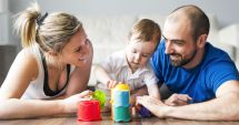 Stire din Social : Ce persoane sunt îndreptăţite să primească alocaţia de plasament