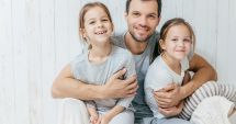 Stire din Social : Cine poate beneficia de alocaţie pentru susţinerea familiei