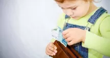 Stire din Actualitate : Germania taie alocațiile copiilor români