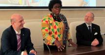 Stire din Cultură-Educație : Ambasadorul Africii de Sud a vizitat Universitatea "Andrei Șaguna"
