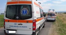 Stire din Eveniment : "DOREL" LOVEȘTE DIN NOU! AMBULANȚĂ cu pacient, BLOCATĂ  de muncitorii care asfaltau drumul