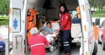 Stire din Eveniment : Copil de opt ani în comă, după ce o mașină s-a răsturnat