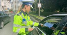 Stire din Actualitate : COD RUTIER 2023. Amendă de 3000 de lei chiar dacă ai cauciucuri de iarnă. Ce nu trebuie să lipsească din maşină când ninge