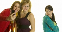Stire din Fun : Amenințări dure din partea unei soții geloase