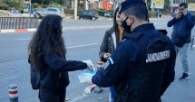 Stire din Eveniment : Jandarmii împart amenzi și avertismente: „Purtați masca de protecție!”