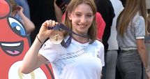 Stire din Sport : Gimnasta Ana Maria Bărbosu a primit  medalia de bronz de la concursul de la sol, de la Jocurile Olimpice