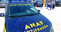 Stire din Eveniment : Opt cluburi de pe litoral, "călcate" de peste o sută de inspectori ANAF