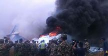 Stire din Eveniment : Tragedia aviatică din Nepal. Pilotul a suferit o criză de nervi și fuma încontinuu în cabină