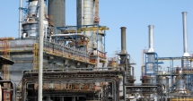 Stire din Economie : Angajații rafinăriei Petromidia se tem pentru viitorul locurilor de muncă