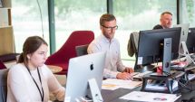 Stire din Economie : Angajații din IMM-uri își însușesc competențele digitale pe banii UE