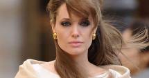 Stire din Life and Style : Dezvăluiri cutremurătoare ale Angelinei Jolie