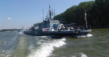 Stire din Eveniment : Antrenamente pe Dunăre ale navelor militare fluviale