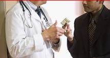 Stire din Sănătate : Medici: "Nu vrem șpagă, ci salarii decente!"