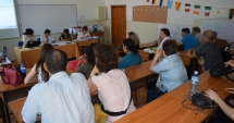 Stire din Cultură-Educație : Apel pentru selecția cadrelor didactice evaluatoare de manuale școlare