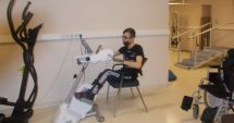 Stire din Social : Un tânăr din Agigea are nevoie de o terapie costisitoare în Turcia, pentru a putea merge