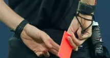 Stire din Actualitate : Scene șocante! O arbitră de 17 ani a fost bătută pe teren