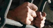 Stire din Eveniment : Cel mai căutat criminal din România, adus din Germania sub escortă