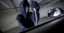 Stire din Eveniment : Arestat preventiv după ce a spart mai multe mașini