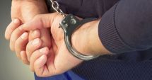 Stire din Eveniment : Arest prelungit pentru cei care cereau bani deținuților