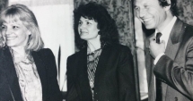 Stire din Politică-Administrație : Arhiva de Aur "Cuget Liber". Traian Băsescu, în 1994, la costum și cu mult păr